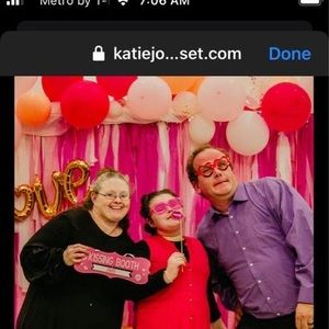 Meet your Posher, Crystal